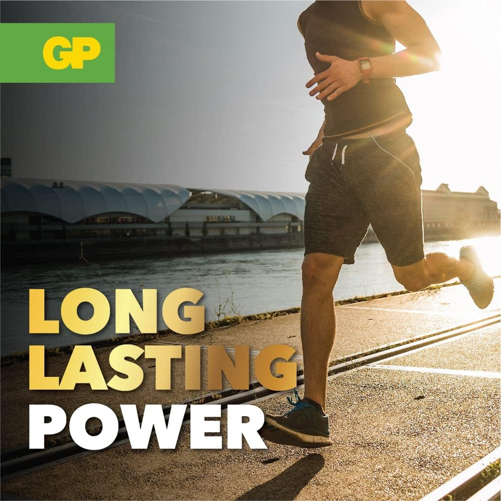 Un uomo che corre su una pista con le parole 'LONG LASTING POWER'.