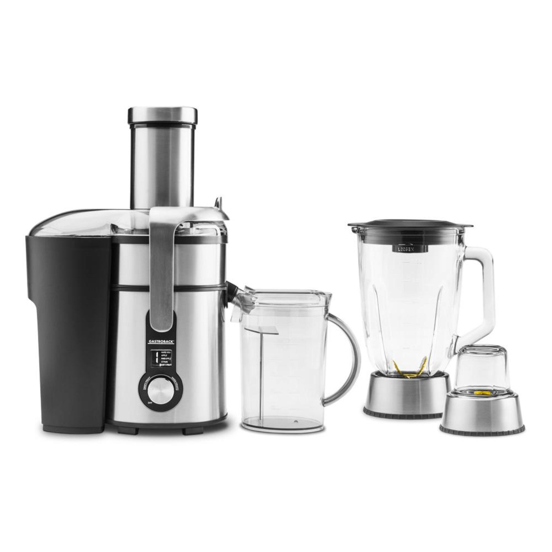 Ein Entsafter, Mixer und andere Küchengeräte.