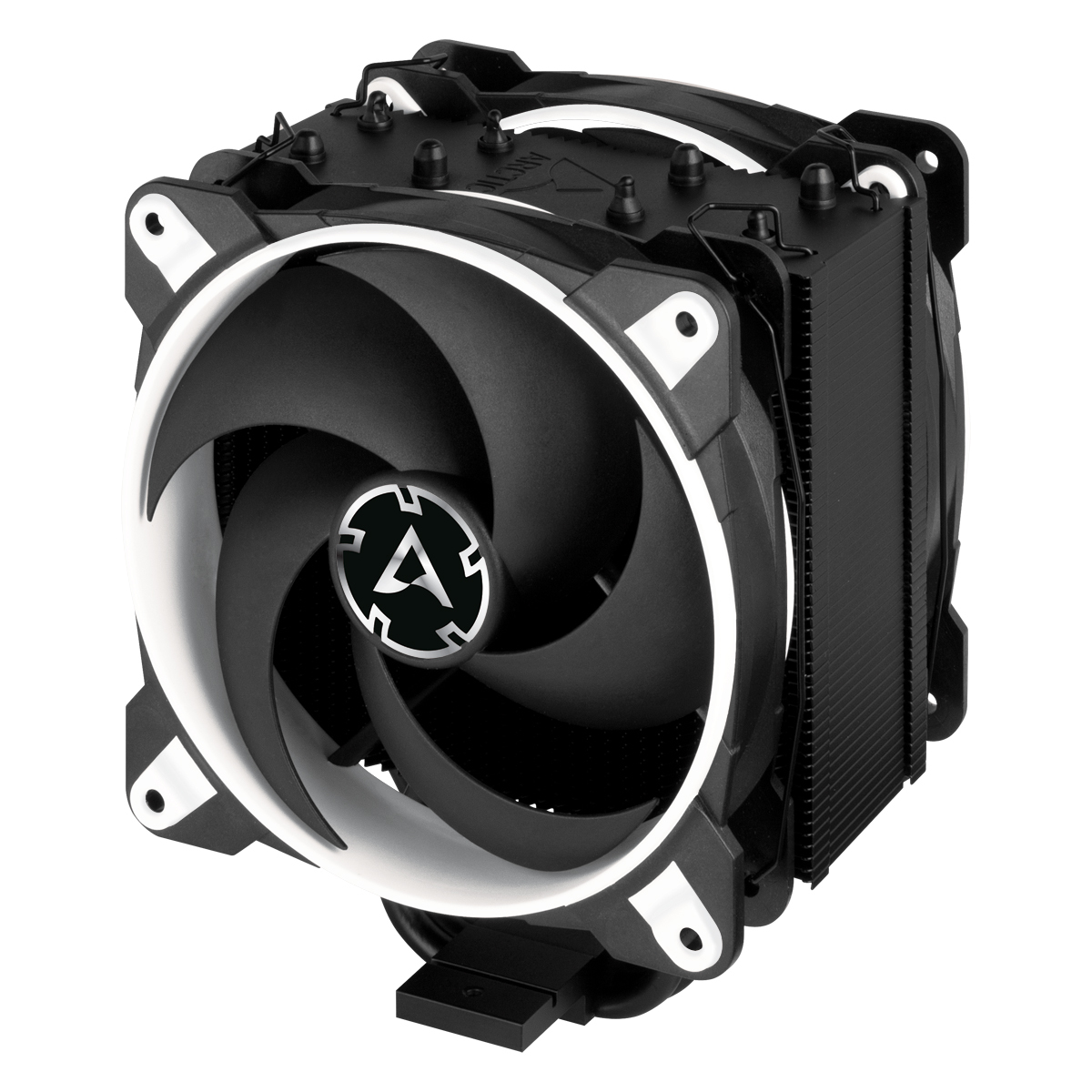 Ventola del dissipatore CPU nera con accenti bianchi. Ha una ventola nera e un logo argentato.