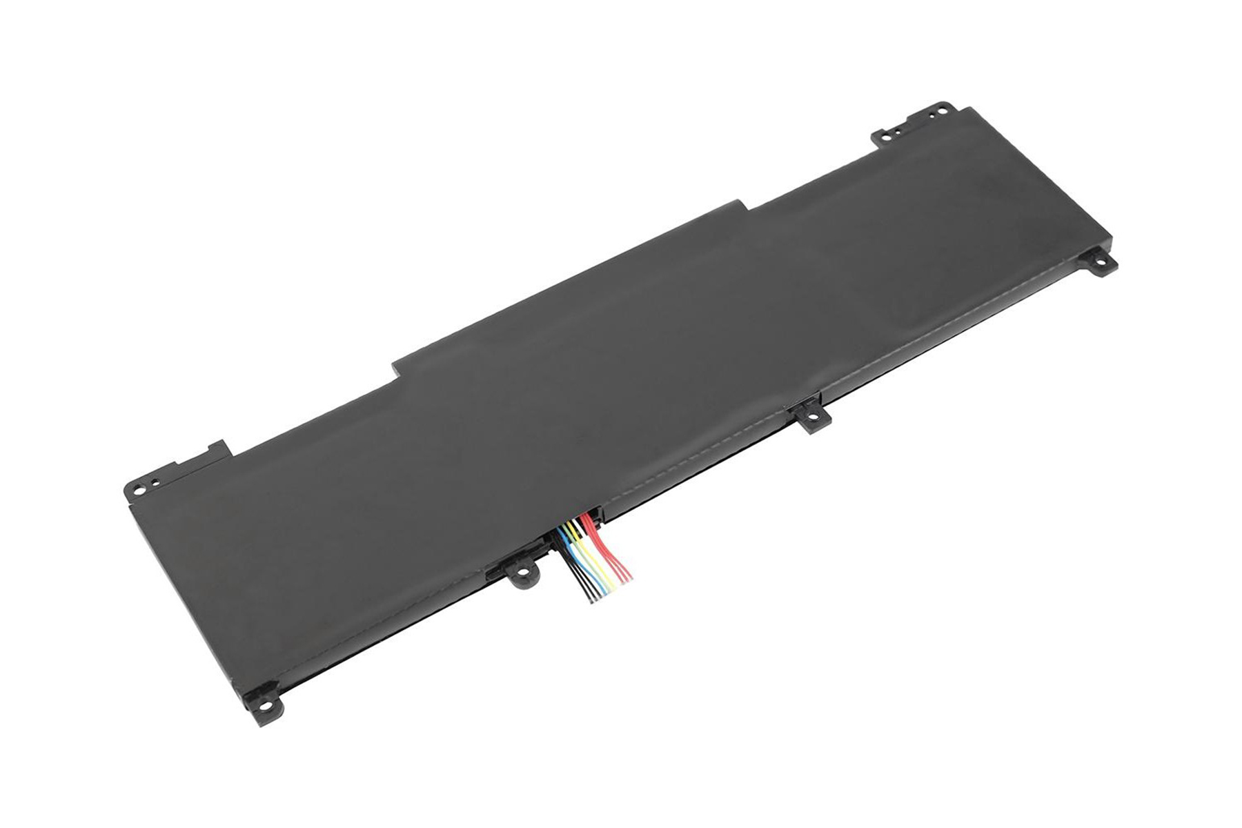 Batteria per laptop nera con fili, vista dall'alto angolata, su sfondo bianco.