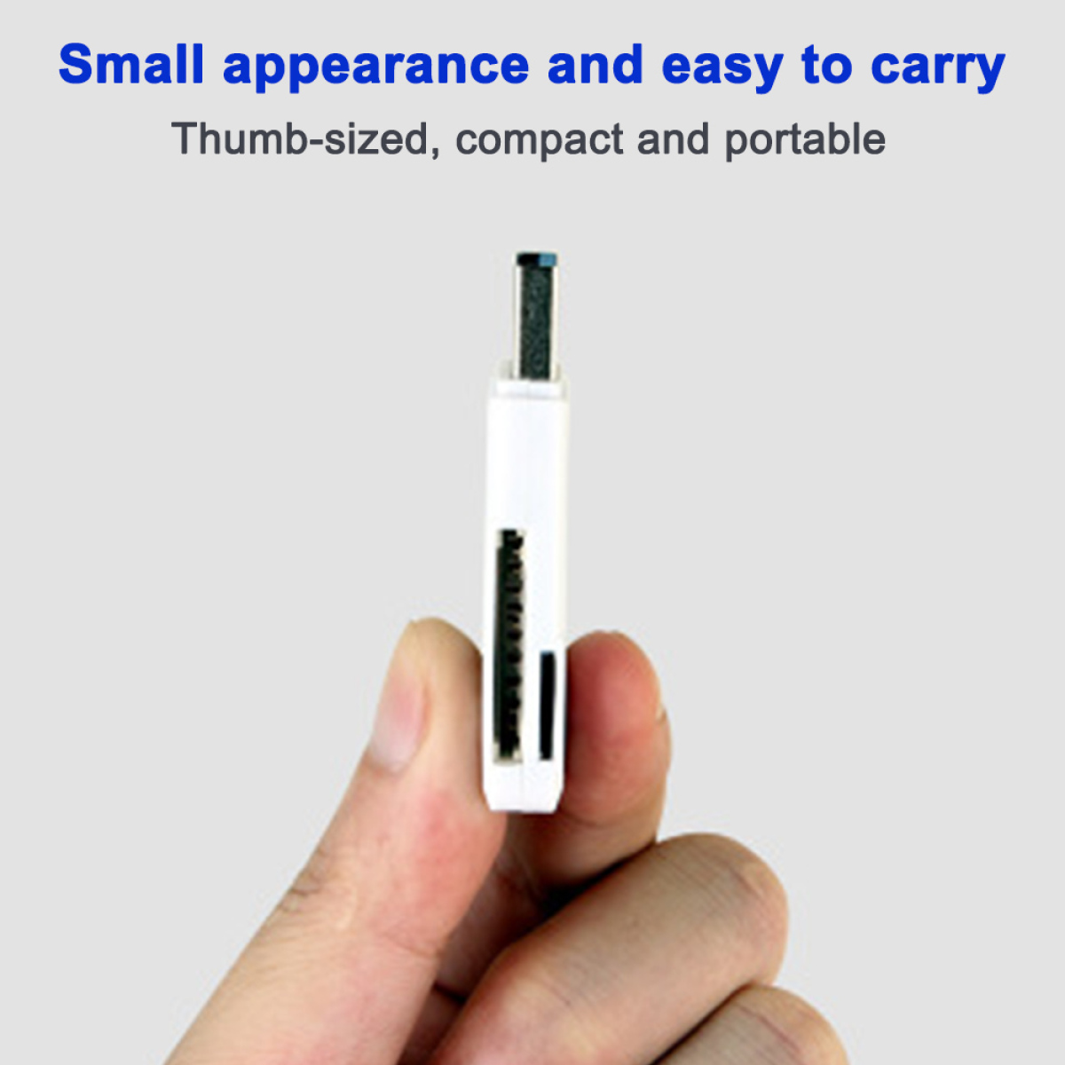 Ein kleiner weißer USB-Adapter wird in einer Hand gehalten. Es hat eine rechteckige Form und ist weiß und schwarz.