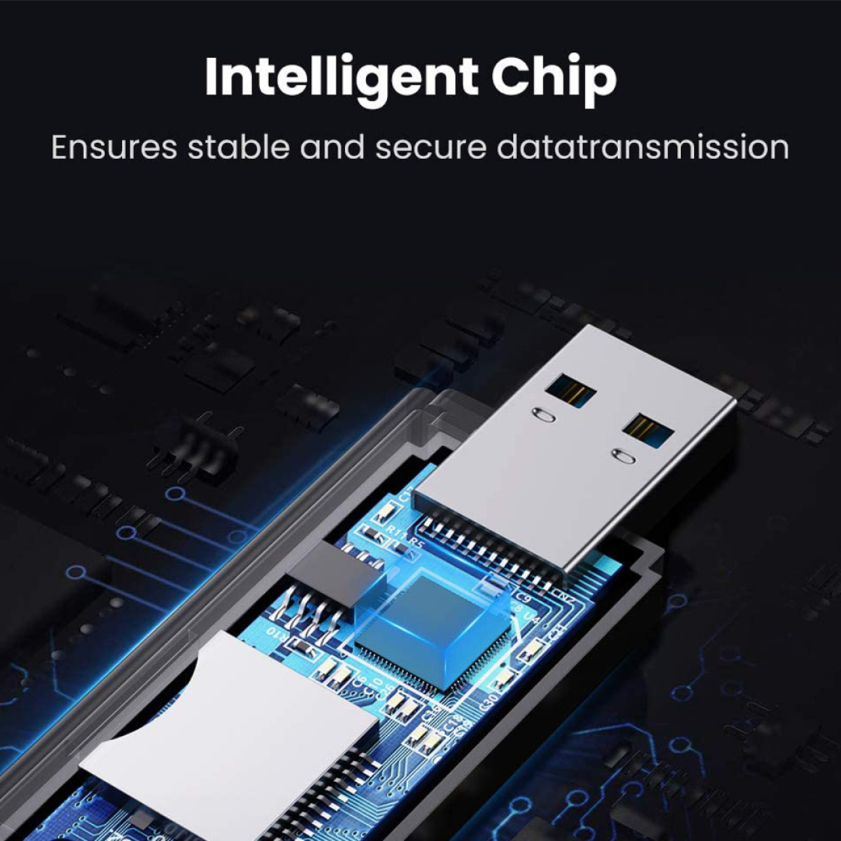 Nahaufnahme der Leiterplatte eines USB-Laufwerks mit blauem Chip, Text 'Intelligent Chip' und schwarzem Hintergrund.
