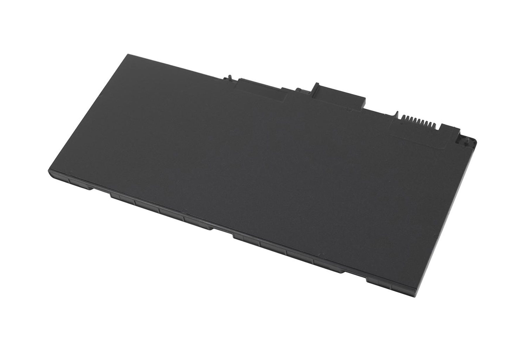 Batteria nera per laptop su sfondo bianco. Forma rettangolare con più connettori.