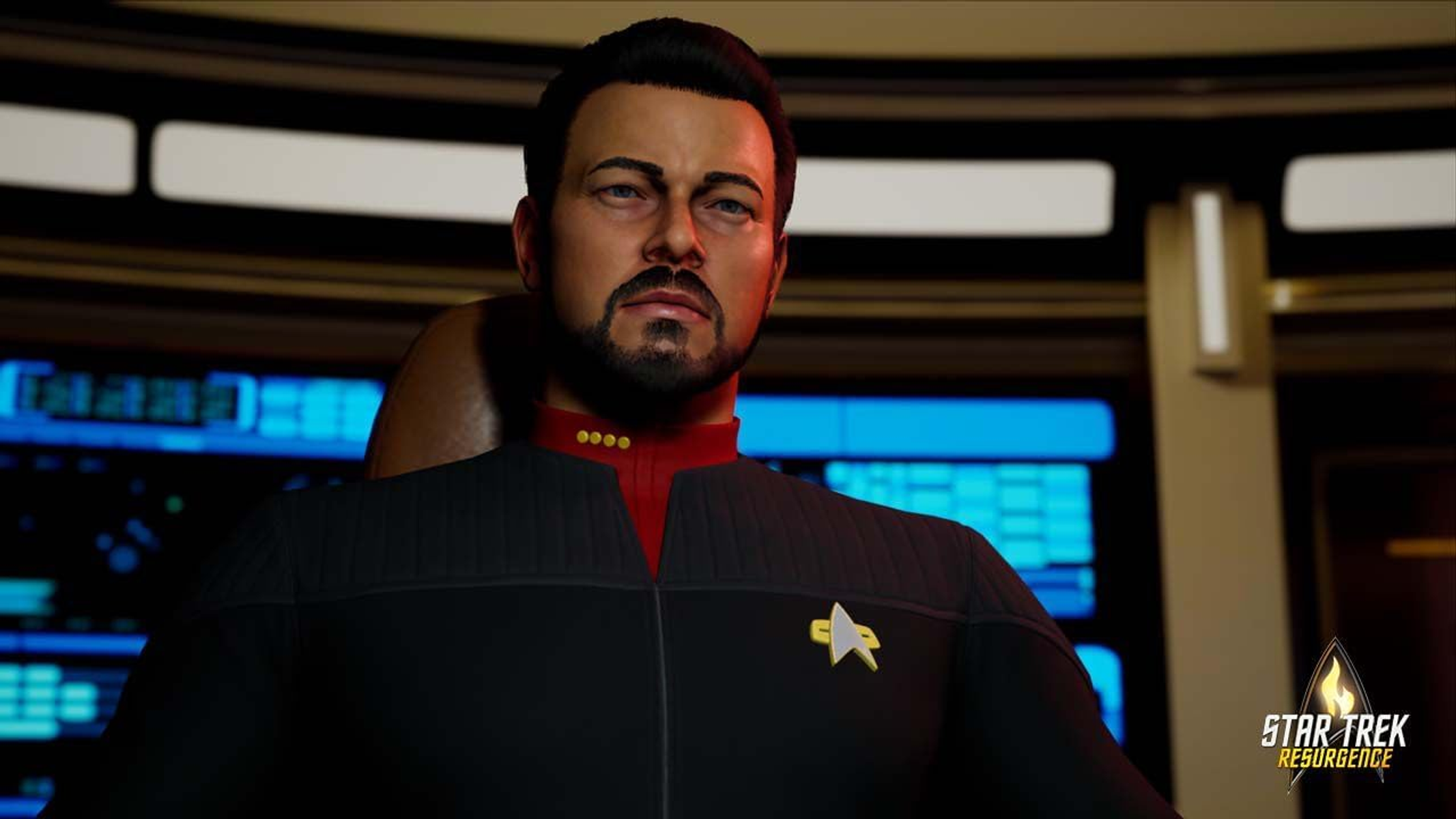 Mężczyzna w mundurze Star Trek, patrzący w kamerę.