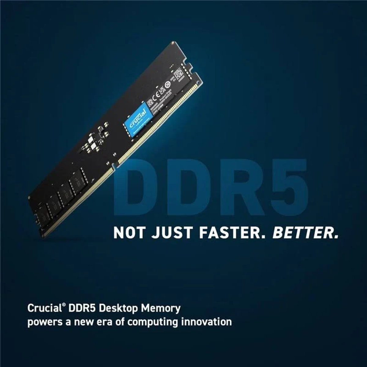 Crucial DDR5 Desktop-Speichermodul auf blauem Hintergrund. Der Text lautet: Nicht nur schneller. Besser.