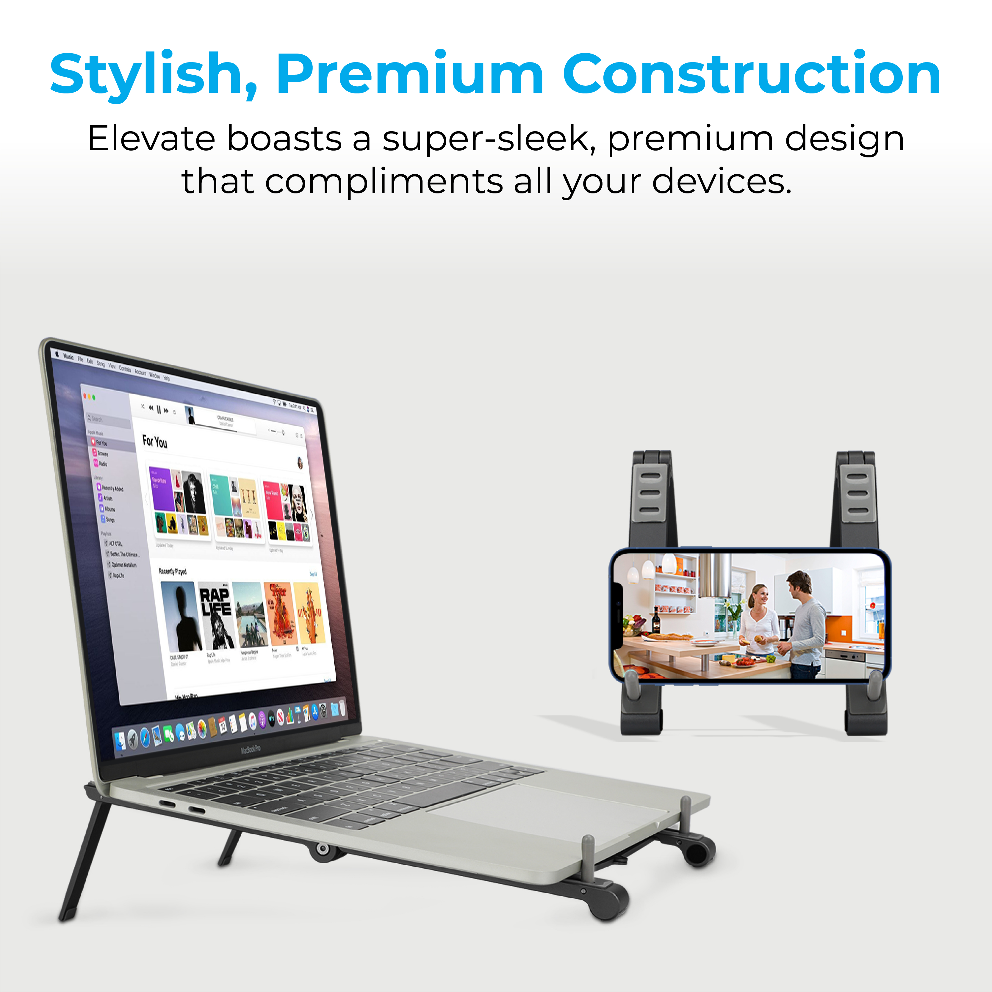Laptop abierto sobre un soporte, con un soporte para smartphone a su derecha. La configuración está sobre un fondo claro.