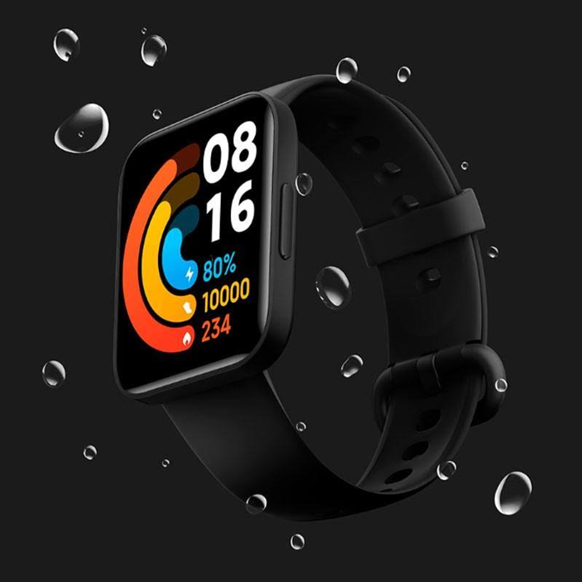 Schwarze Smartwatch. Zeigt Zeit, Datum, Akku- und Gesundheitsdaten vor schwarzem Hintergrund.