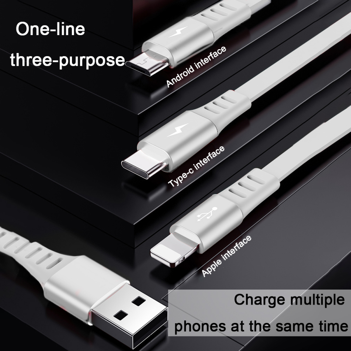 Drei Ladekabel mit verschiedenen Anschlüssen. Alle sind weiß, mit einem USB-Anschluss links.