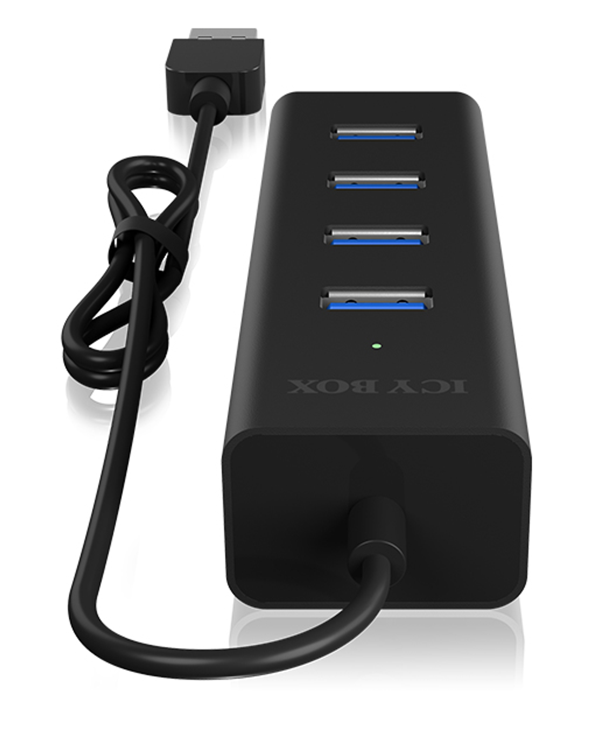 Ein schwarzer USB-Hub mit vier USB-Anschlüssen, mit einem USB-Kabel und einem USB-Stecker.