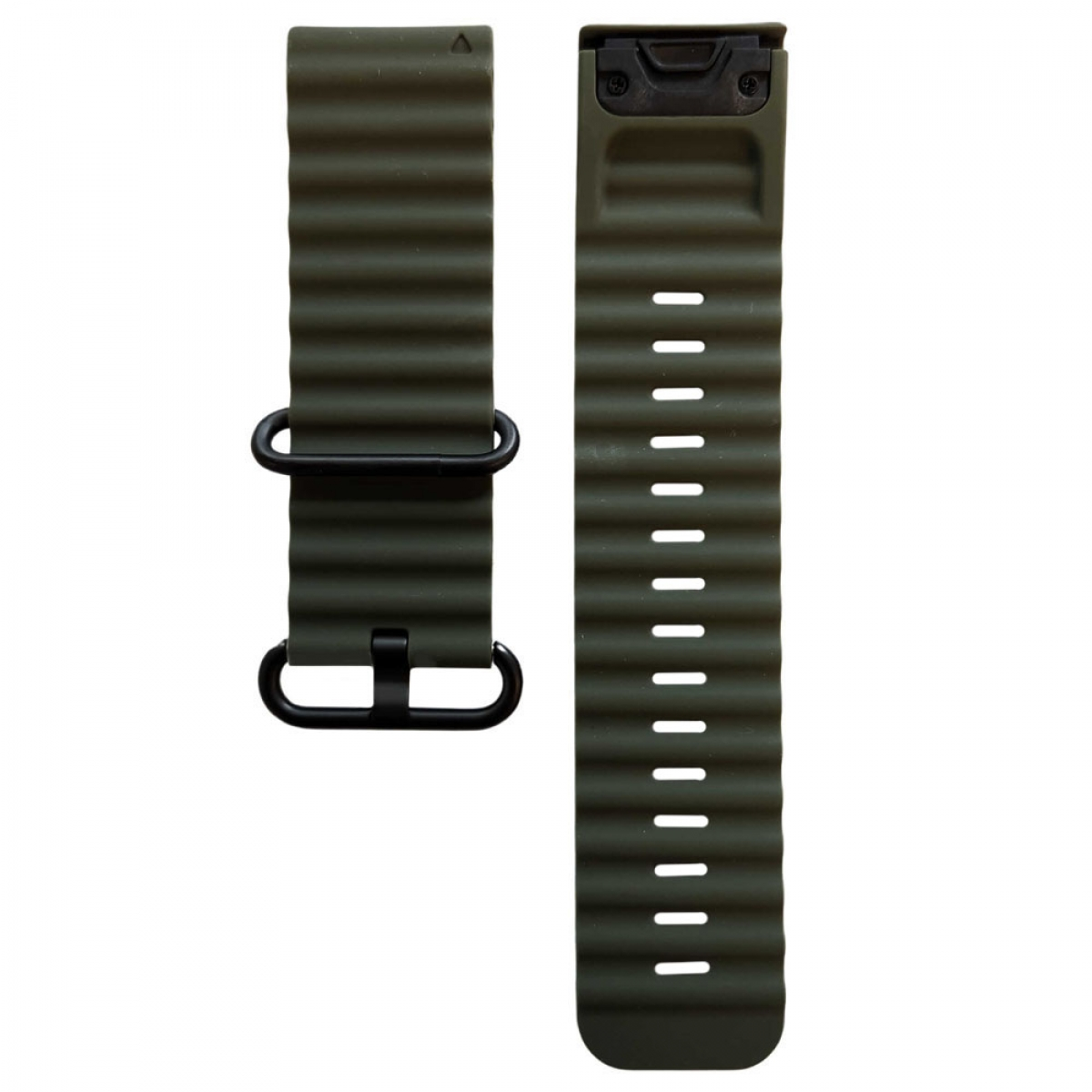 Grüne Uhrenarmbänder. Schwarze Metallbeschläge. Das Armband ist mit Rippen strukturiert. Weißer Hintergrund.