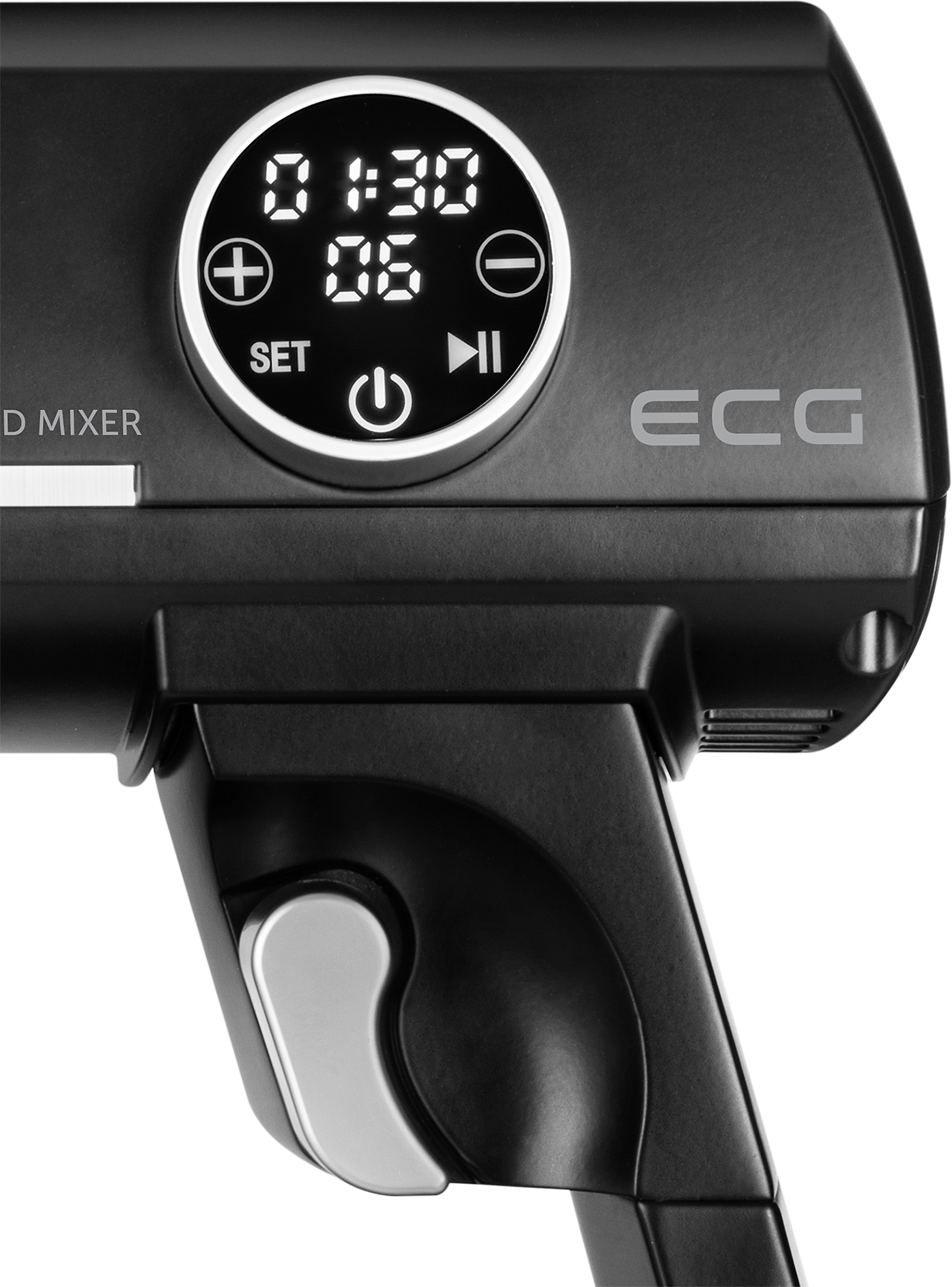 Ein schwarzer Handmixer mit digitaler Anzeige von Zeit und Einstellungen. Die Marke ist ECG.
