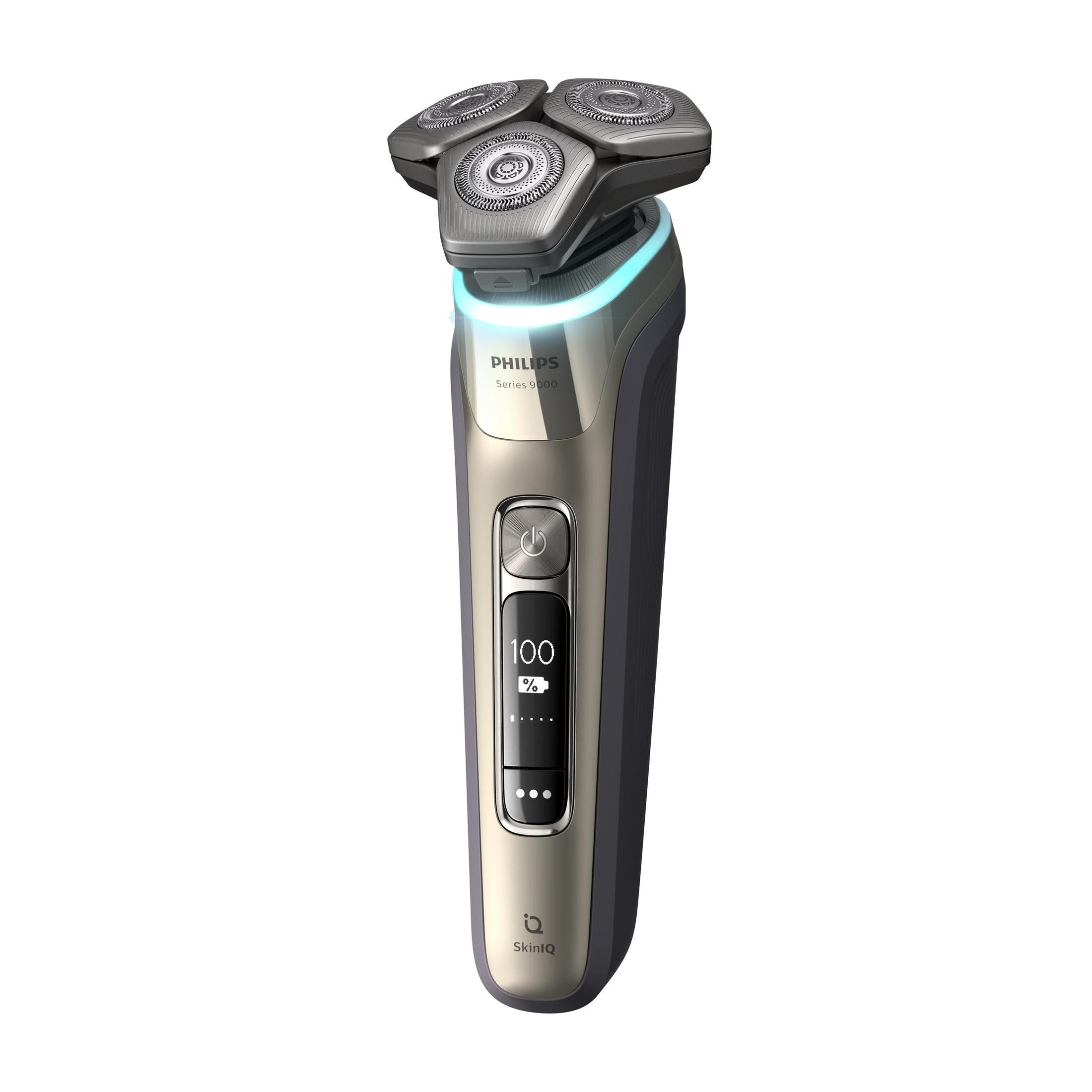 Ein elektrischer Rasierer Philips Serie 9000, grau und gold, mit digitaler Anzeige des Akkustands.
