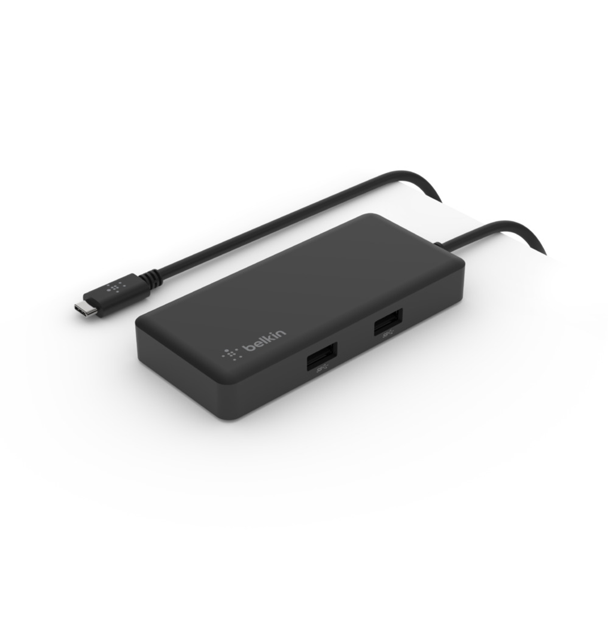Zwarte Belkin USB-C hub met twee USB-poorten en een USB-C-connector, witte achtergrond.