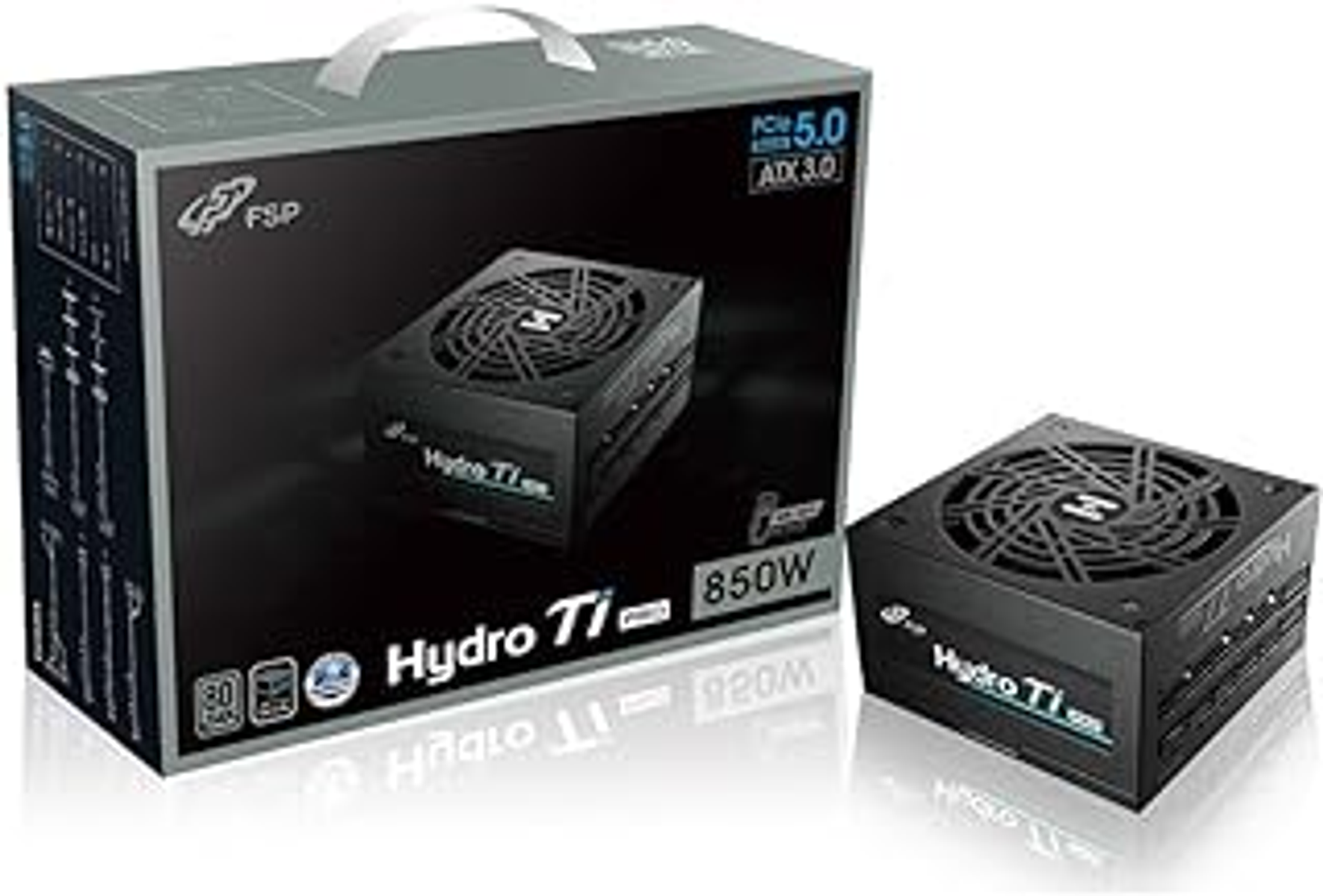 Una scatola nera con un alimentatore e una scatola più piccola. C'è scritto Hydro Ti 850W.