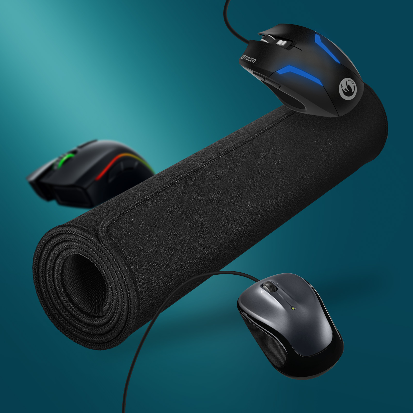 Konfiguracja myszy do gier z czarną podkładką i trzema myszami.