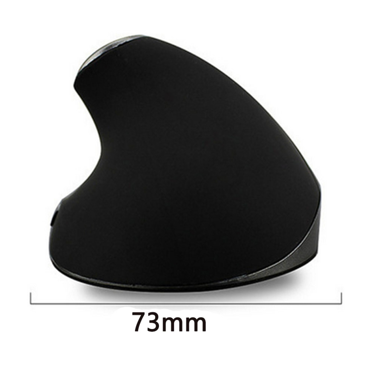 Schwarze ergonomische Maus. Sie hat ein geschwungenes Design.