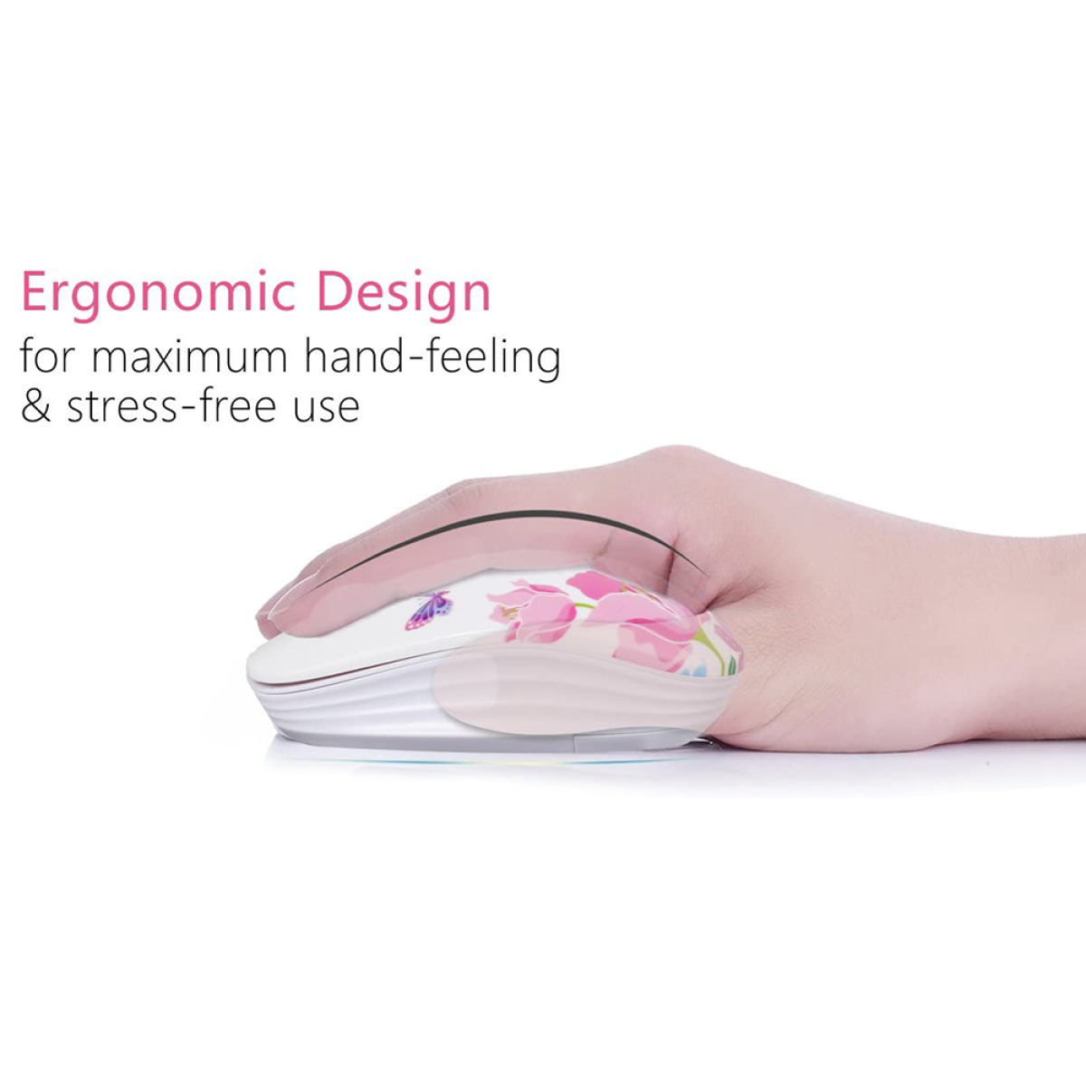 Eine Hand hält eine weiße Maus mit rosa Blumen und einem Schmetterling auf weißem Grund.