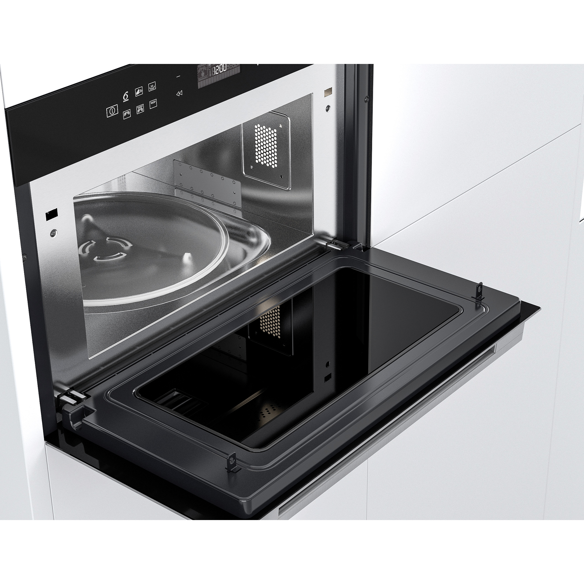 Forno a microonde con porta aperta; interno con piatto in vetro e luce.