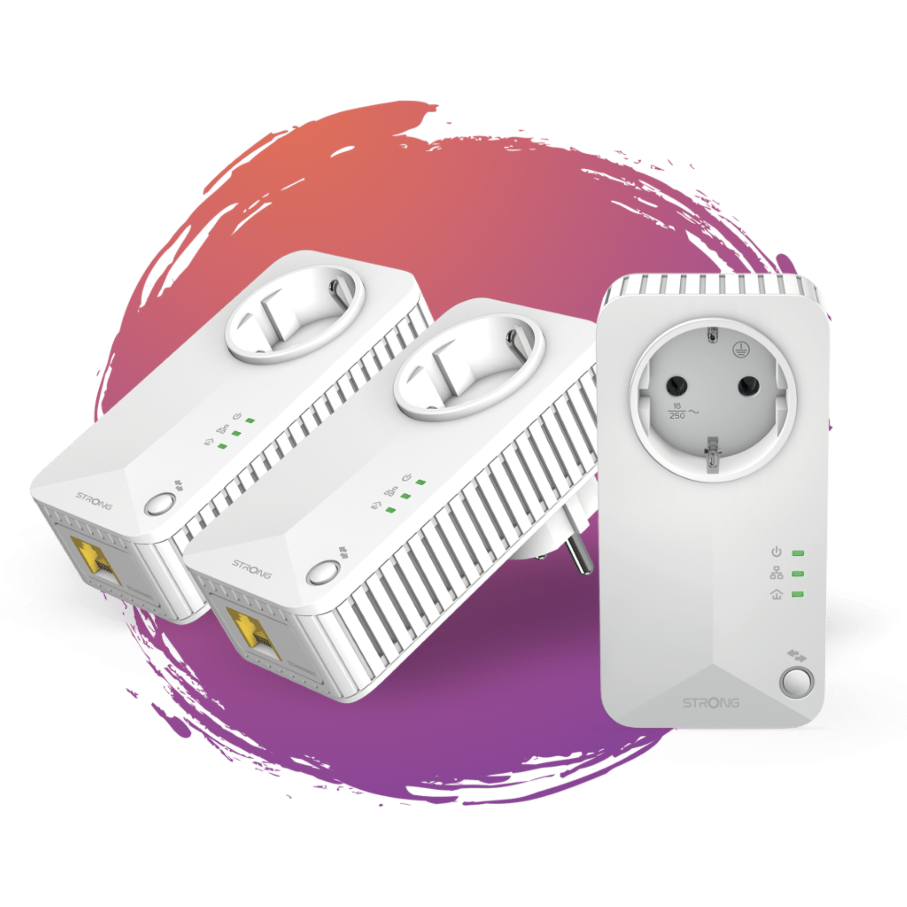 Zwei weiße Powerline-Adapter und ein Steckeradapter vor farbigem Hintergrund.