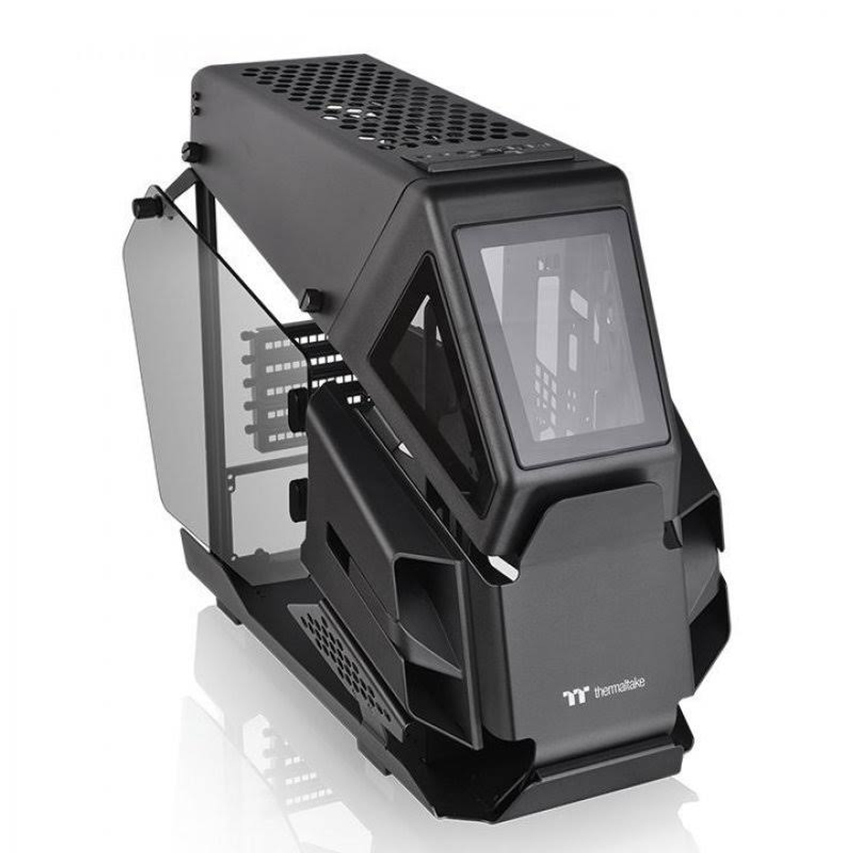 Schwarzes Computergehäuse mit Glasplatte und Thermaltake-Logo.