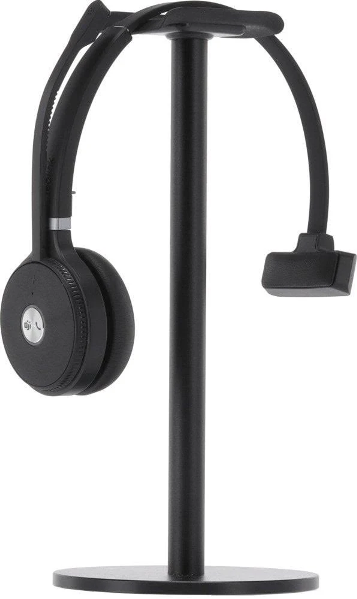 Schwarze Kopfhörer auf einem Ständer. Die Kopfhörer haben ein geschwungenes Design und ein Mikrofon.