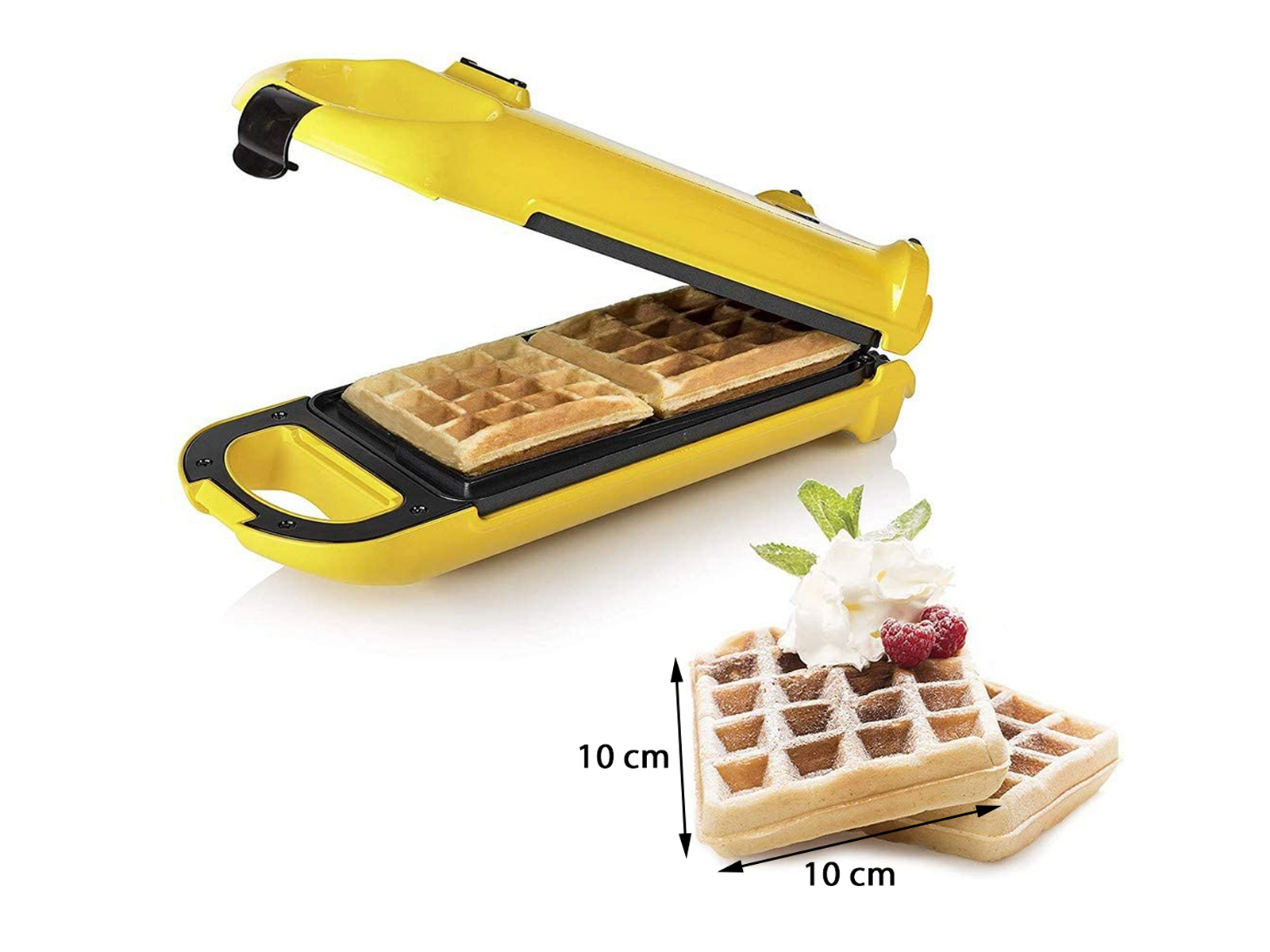 Wafflera gialla con due waffle e due waffle finiti con condimenti.