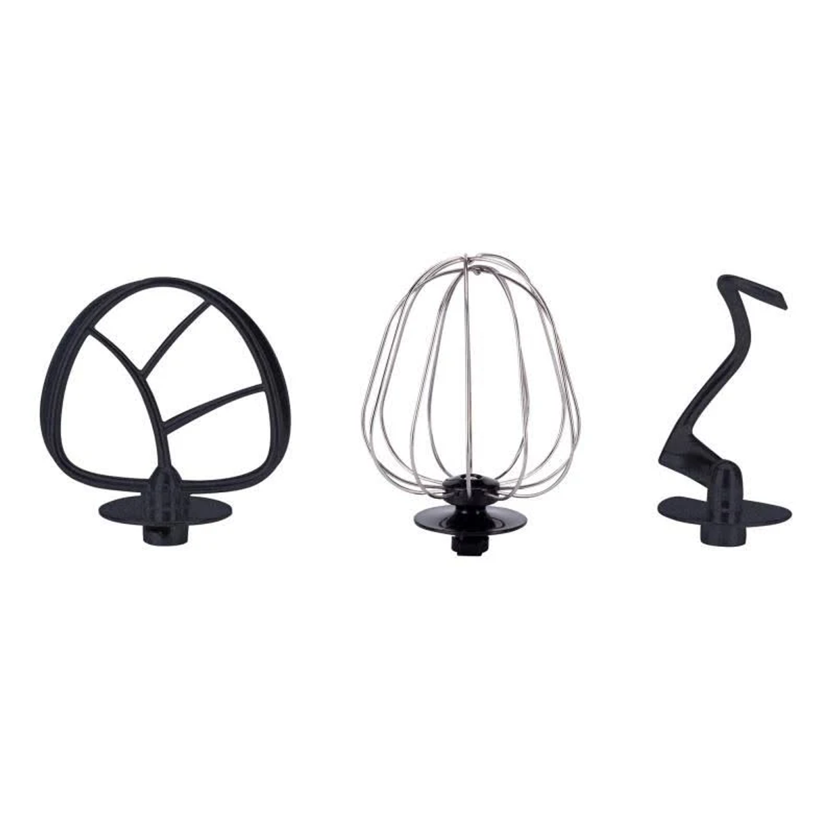 Tres accesorios de batidora: un gancho para masa, un batidor y una varilla, todos negros.