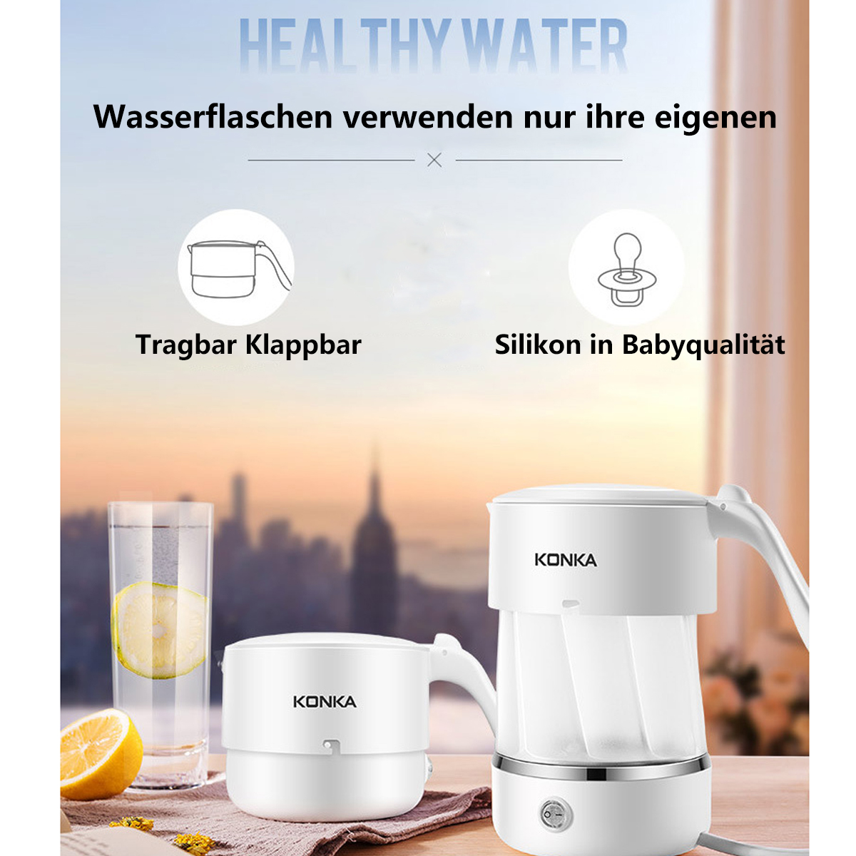 Hervidor eléctrico blanco y plegable con un vaso de agua y limón. La marca es Konka.