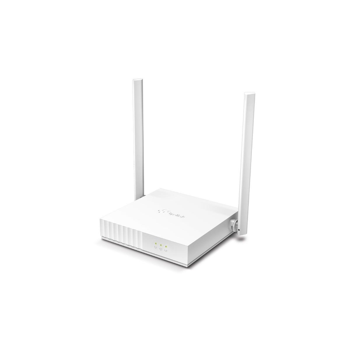 Ein weißer Router mit zwei aufrecht stehenden Antennen. Der Router steht vor weißem Hintergrund.