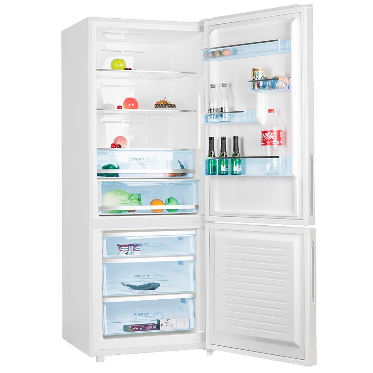 Un refrigerador blanco con puerta abierta. Estantes con alimentos. Cajones visibles debajo.