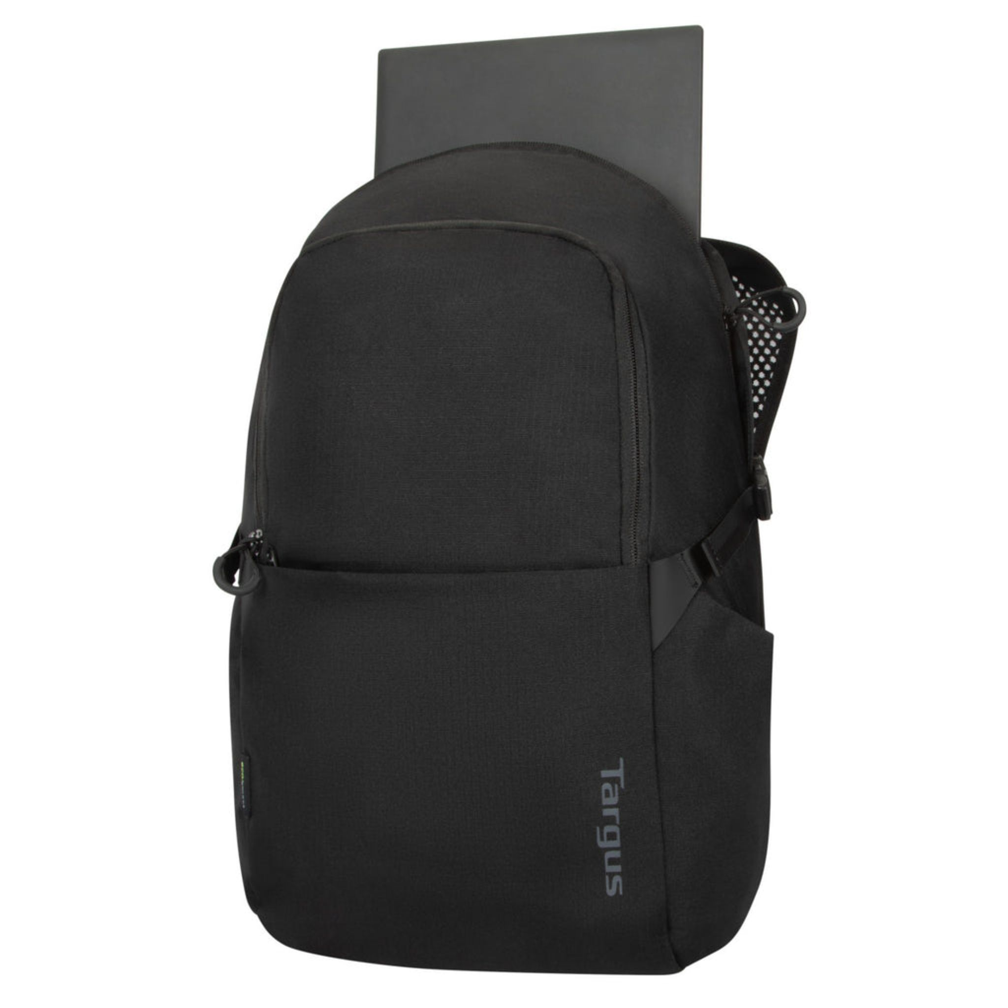 Mochila Targus negra con un portátil en el bolsillo trasero, sobre un fondo blanco.