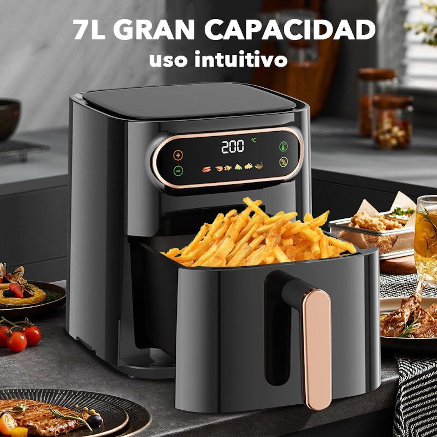 Freidora de aire negra con papas fritas en la cesta. La pantalla muestra 200 grados Celsius. Texto dice 7L.