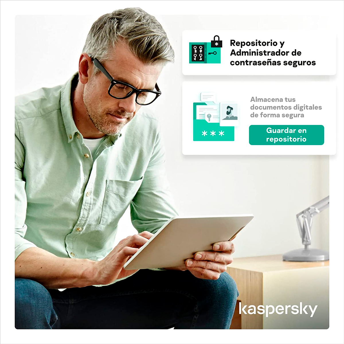 Hombre usando tableta con software de seguridad, con textos sobre seguridad.