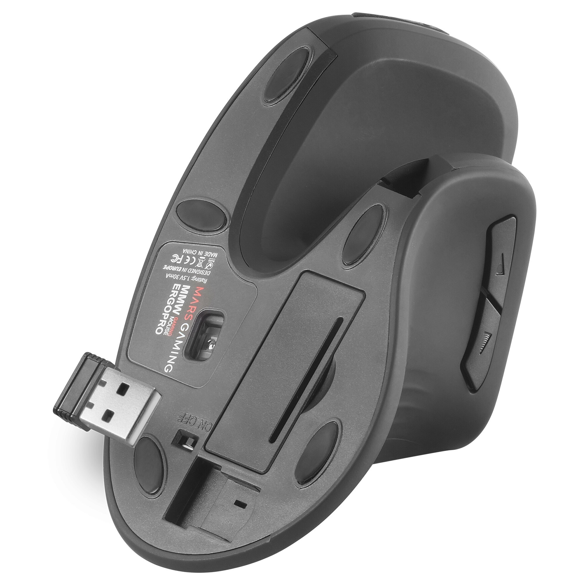 Mouse ergonomico nero, vista dal basso. Ricevitore USB collegato.