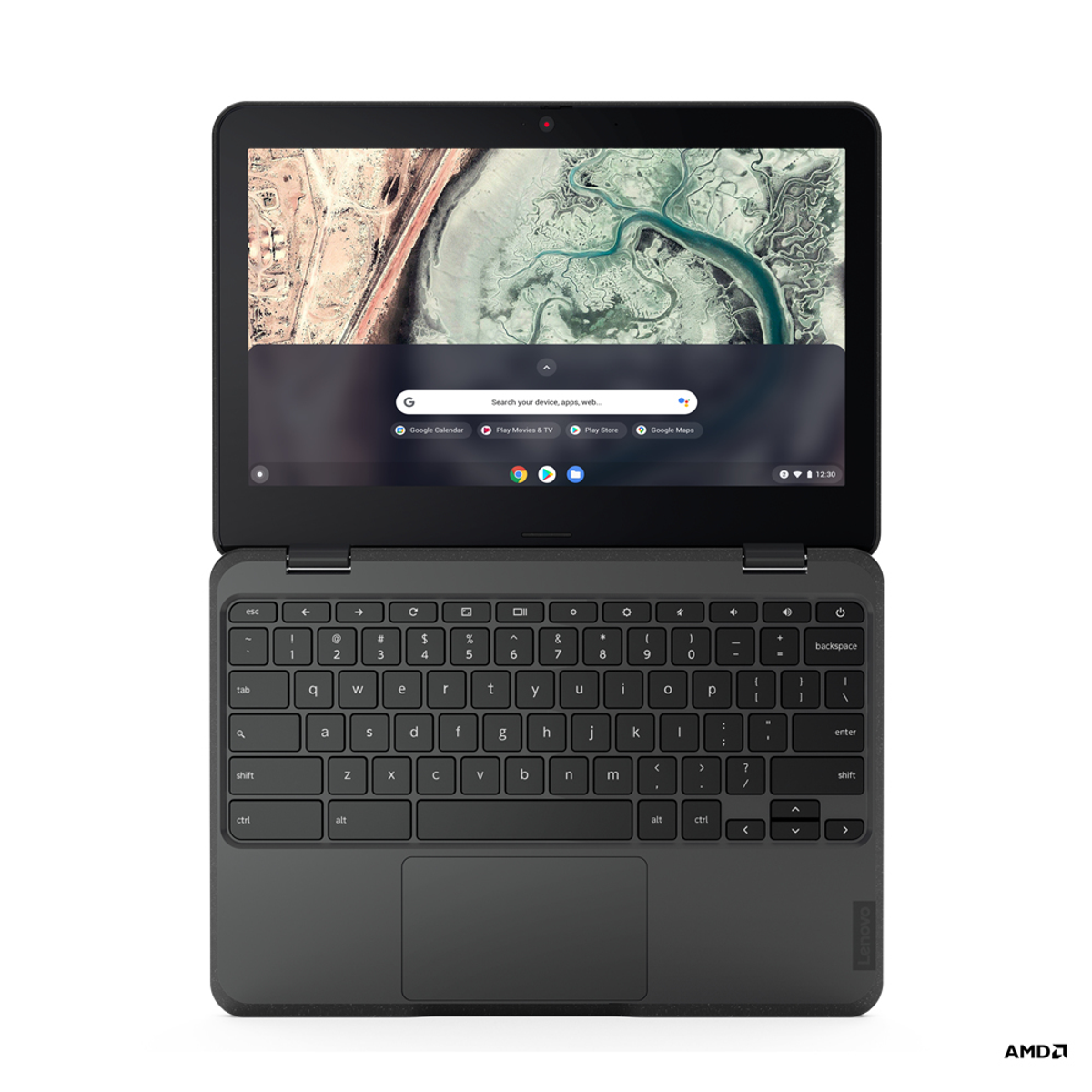 Laptop negro abierto, mostrando la interfaz de búsqueda de Google. Fondo blanco.