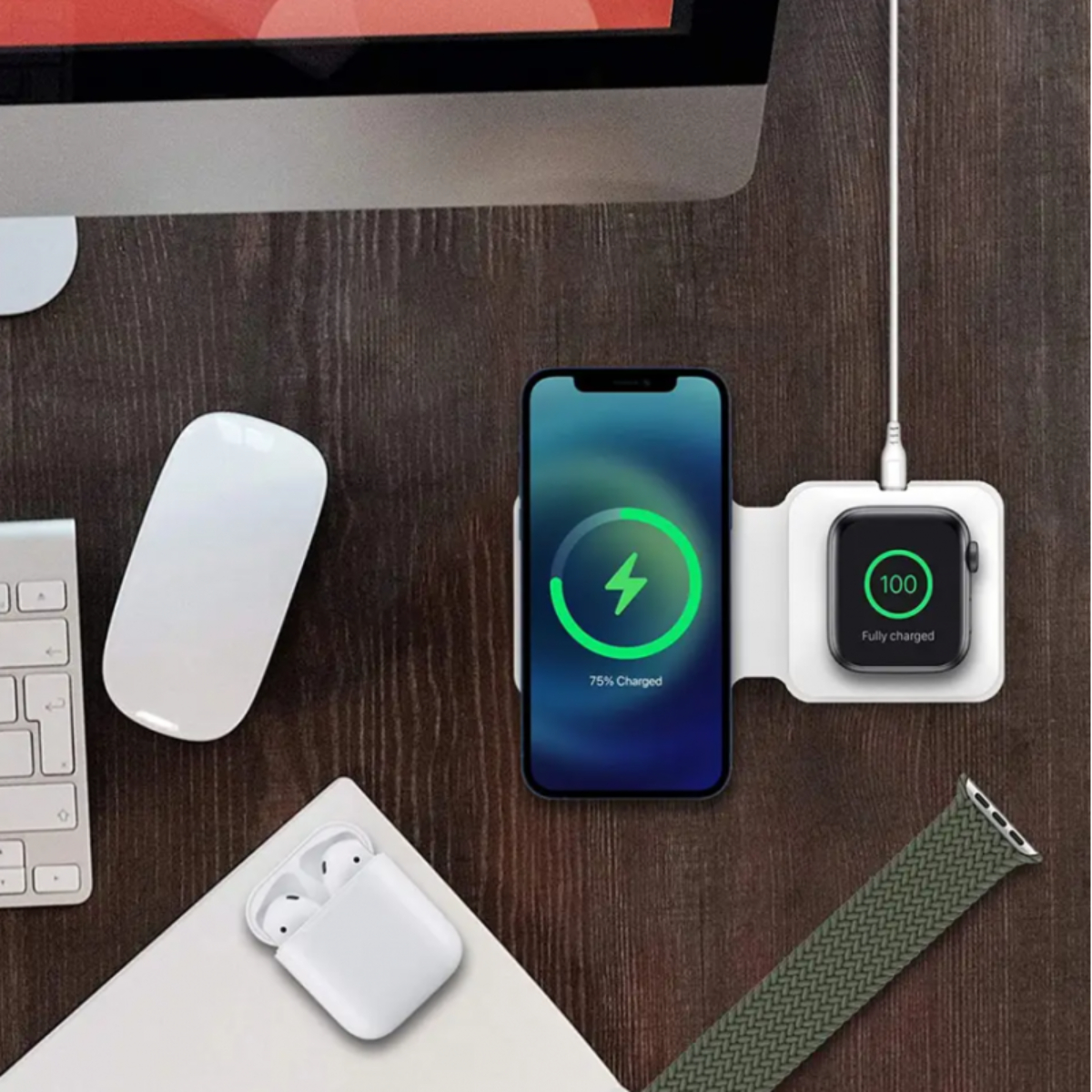 Estación de carga inalámbrica con teléfono, reloj y AirPods en un escritorio de madera.