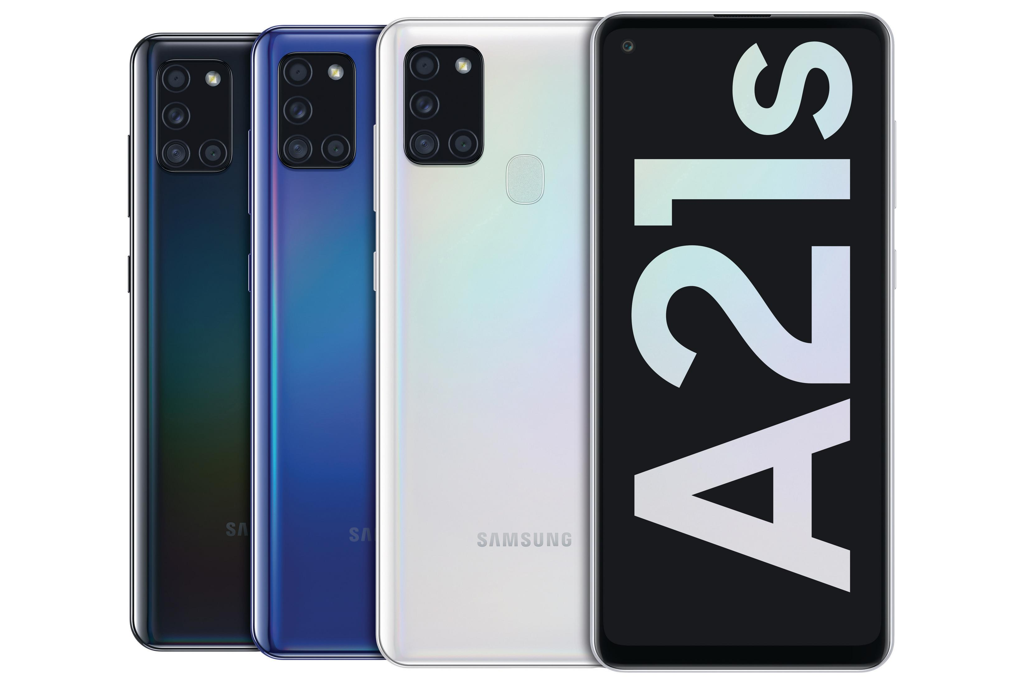 Vier Smartphones, schwarz, blau, weiß und silber, nebeneinander.