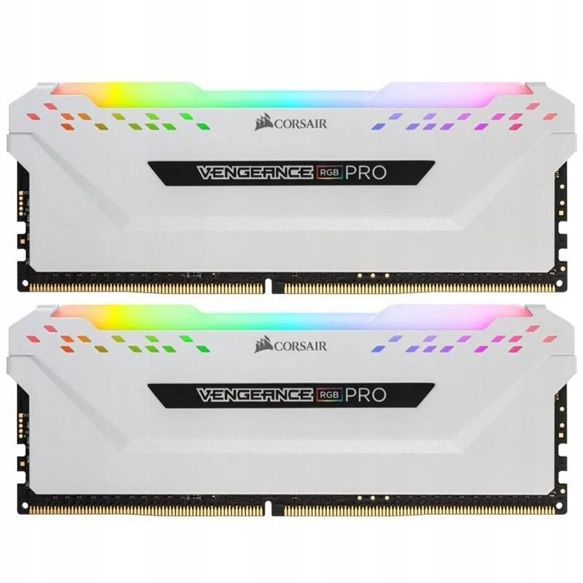 Dwa moduły RAM z białymi radiatorami i oświetleniem RGB. Widoczne 'Vengeance RGB PRO' i 'Corsair'.
