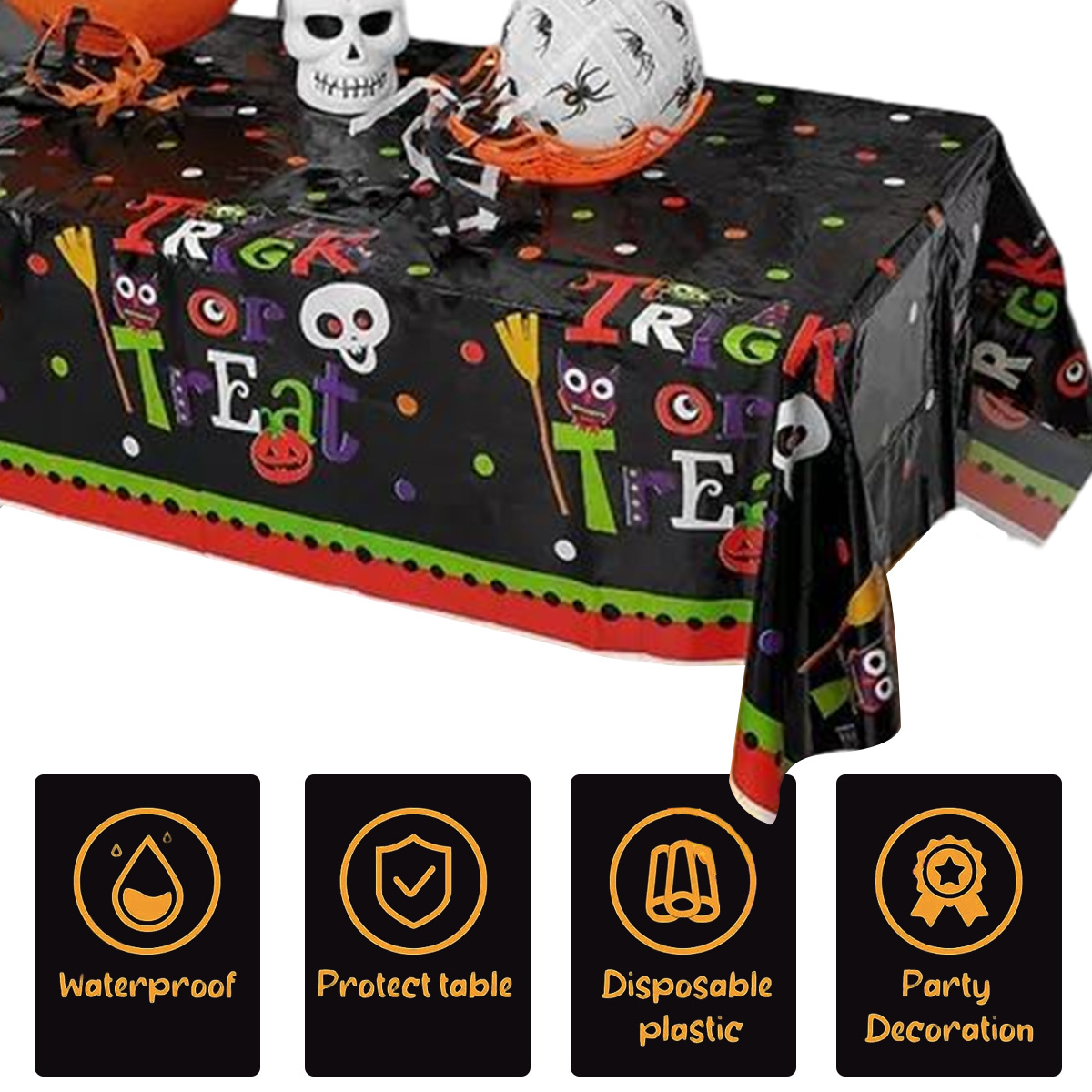 Ein schwarzes Halloween-Tischtuch mit sich wiederholendem Muster und Symbolen am unteren Rand.