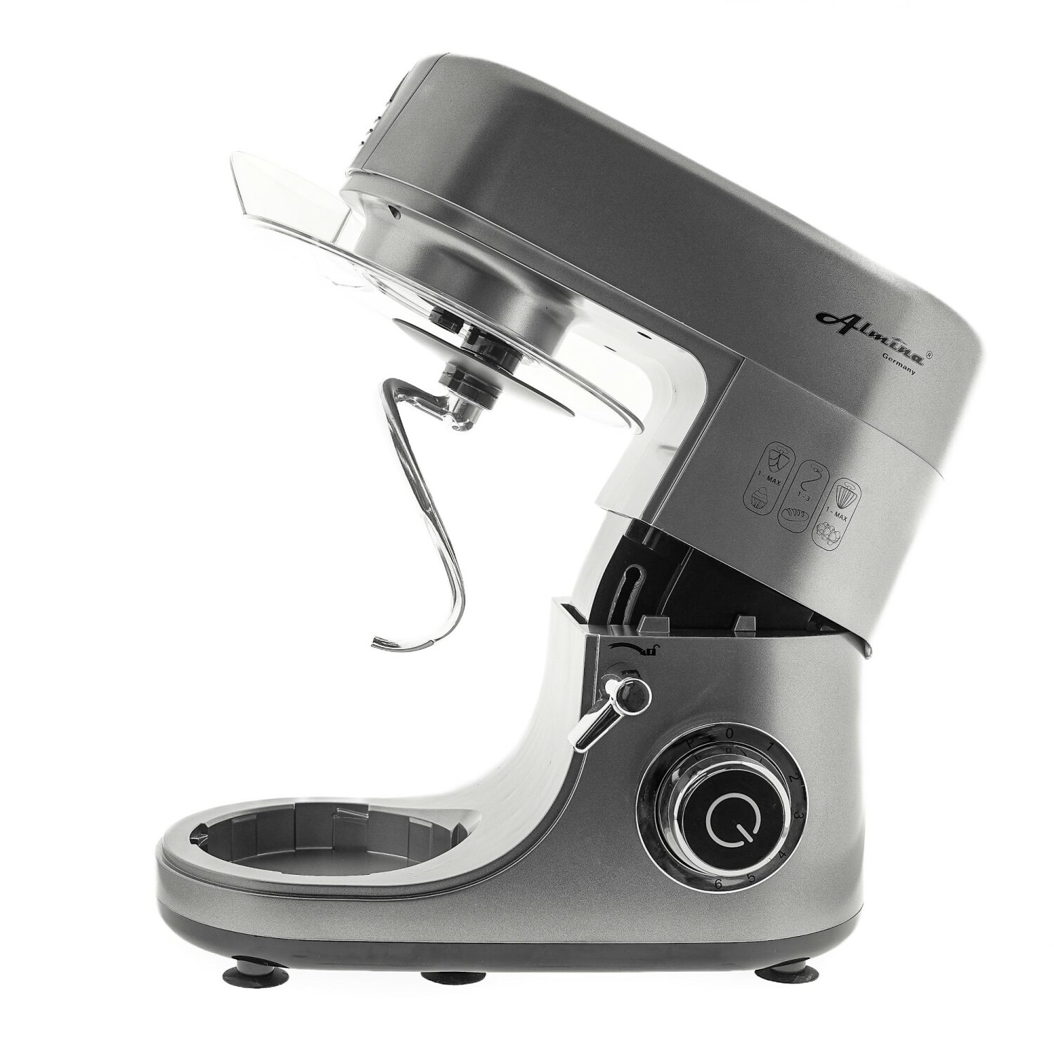 Grauer Küchenmixer mit großer Schüssel und Aufsätzen. Er hat einen Leistungswahlschalter und einen kippbaren Kopf.