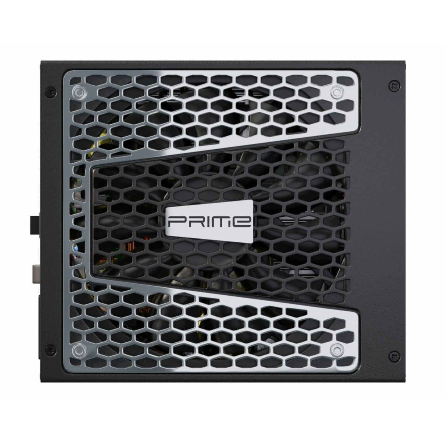 Un PSU (Power Supply Unit) con una copertura a rete metallica nera e un logo 'PRIME' bianco. Sfondo nero.