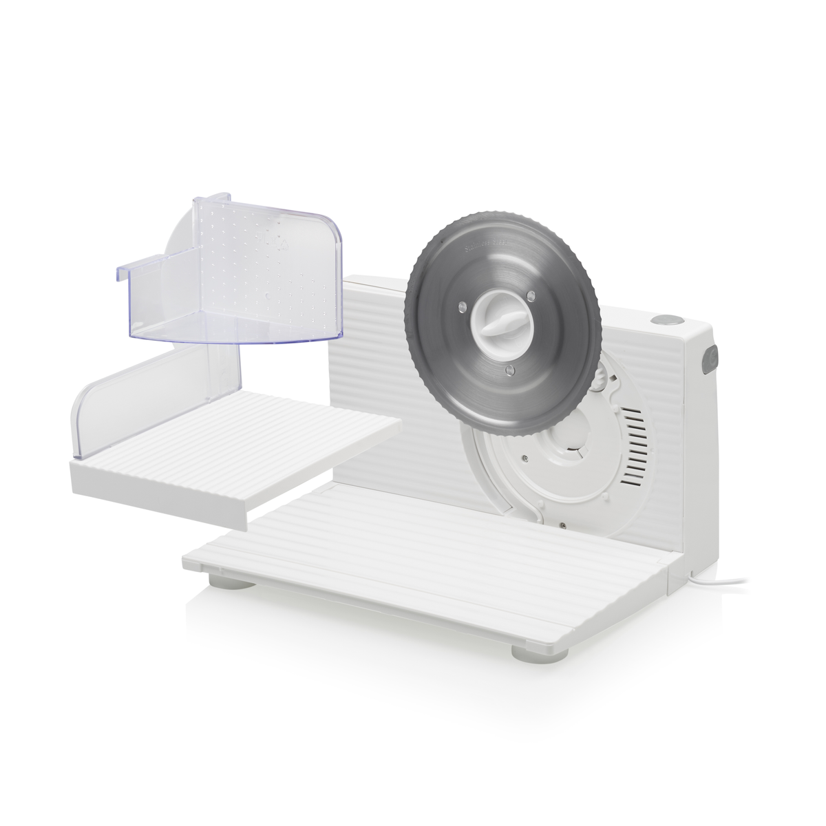Cortadora de alimentos eléctrica blanca. Tiene una cuchilla circular y dos bandejas para la comida.