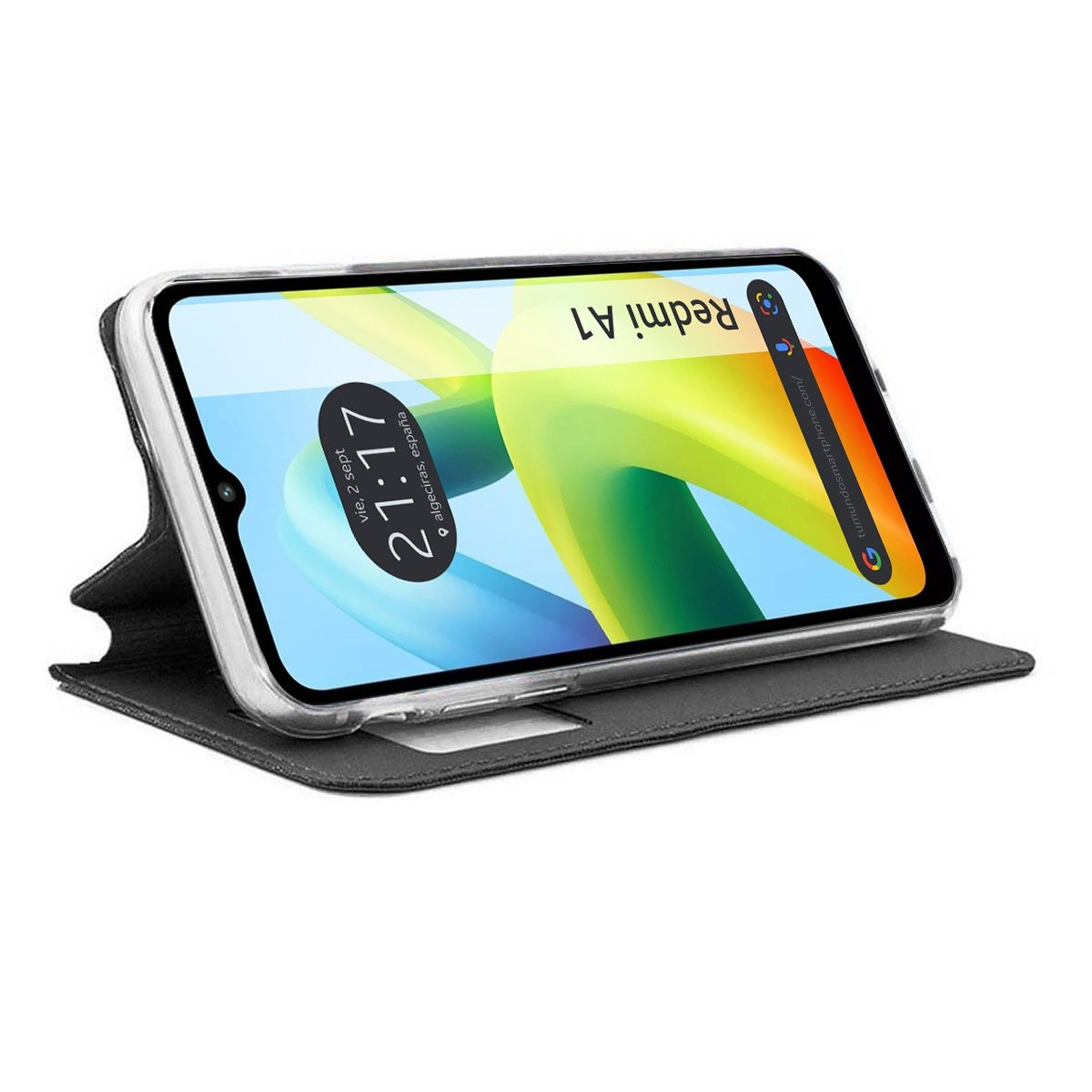 Uno smartphone con custodia aperta, che mostra lo schermo del telefono con l'ora e la data.