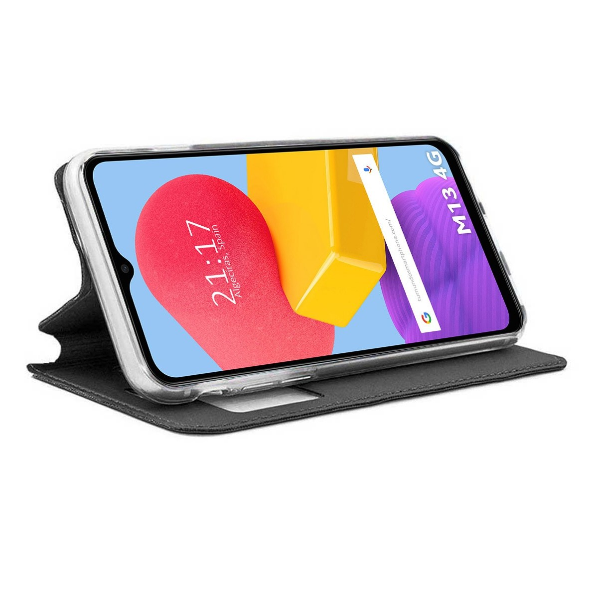 Teléfono con pantalla que muestra la hora y fondo abstracto, descansando sobre una funda negra.