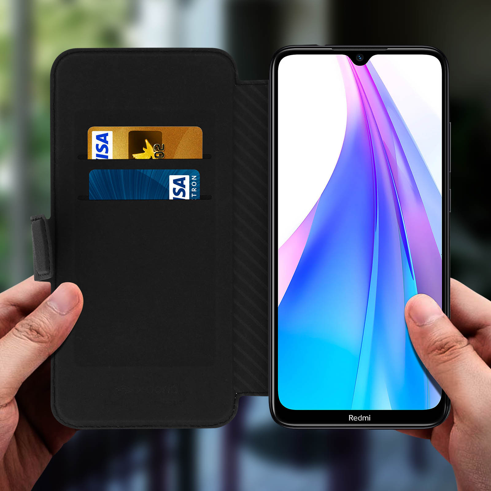 Custodia per telefono aperta con carte di credito e interfaccia smartphone.