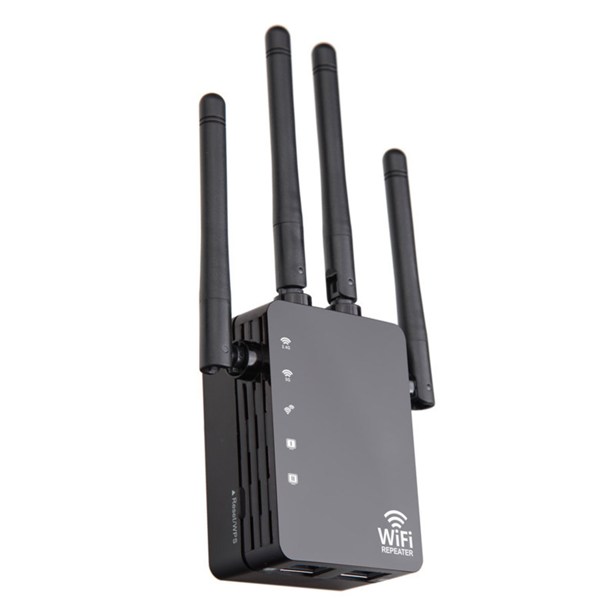 Schwarzer WLAN-Repeater mit Antennen, auf weißem Hintergrund.