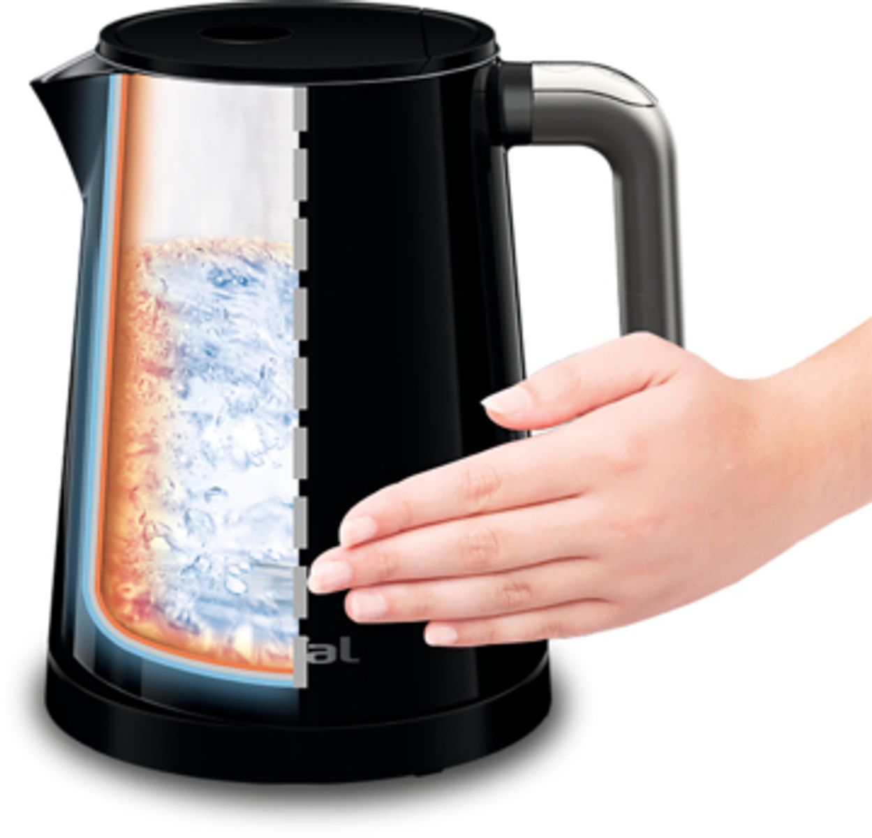 Hervidor negro con un corte que muestra agua dentro. Una mano se acerca.