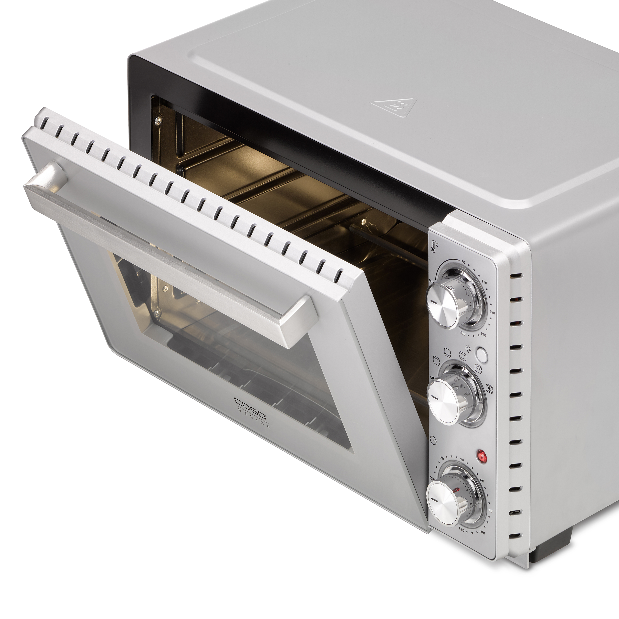 Un forno argentato con la porta aperta che mostra l'interno.