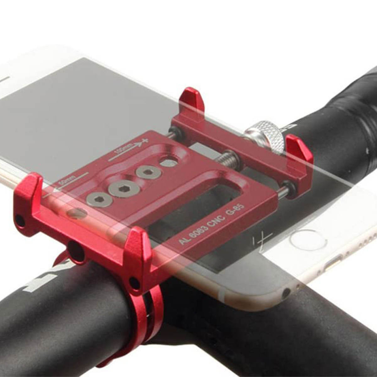 Roter und silberner Telefonhalter an einem schwarzen Fahrradlenker befestigt. Telefon nicht enthalten.