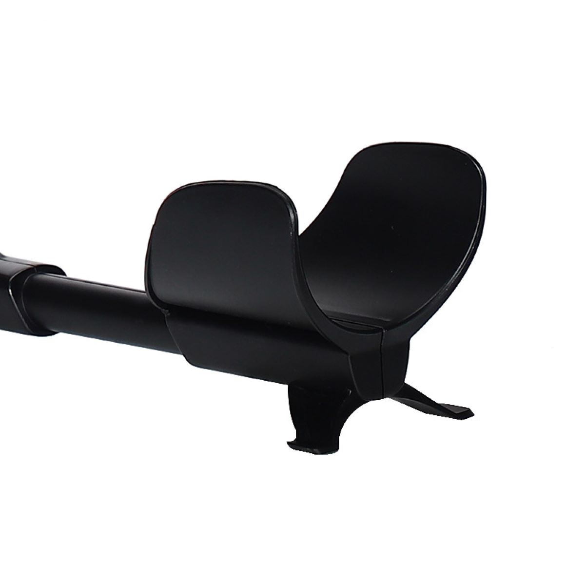 Eine schwarze Metalldetektor-Komponente mit Griff und Schaufel-Design, isoliert auf weißem Hintergrund.